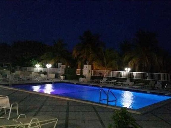 4th image of 5001 Collins Ave APT 10J