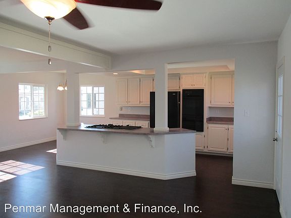 4th image of 4733 W 133rd St