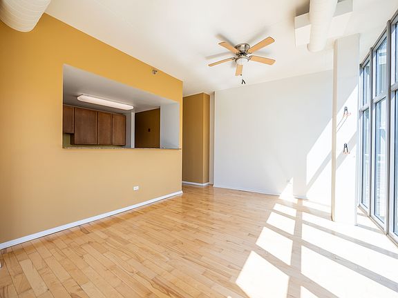 5th image of 1000 W Leland Ave APT 6C