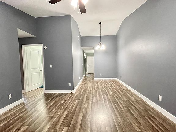 3rd image of 1014 Disston Ave