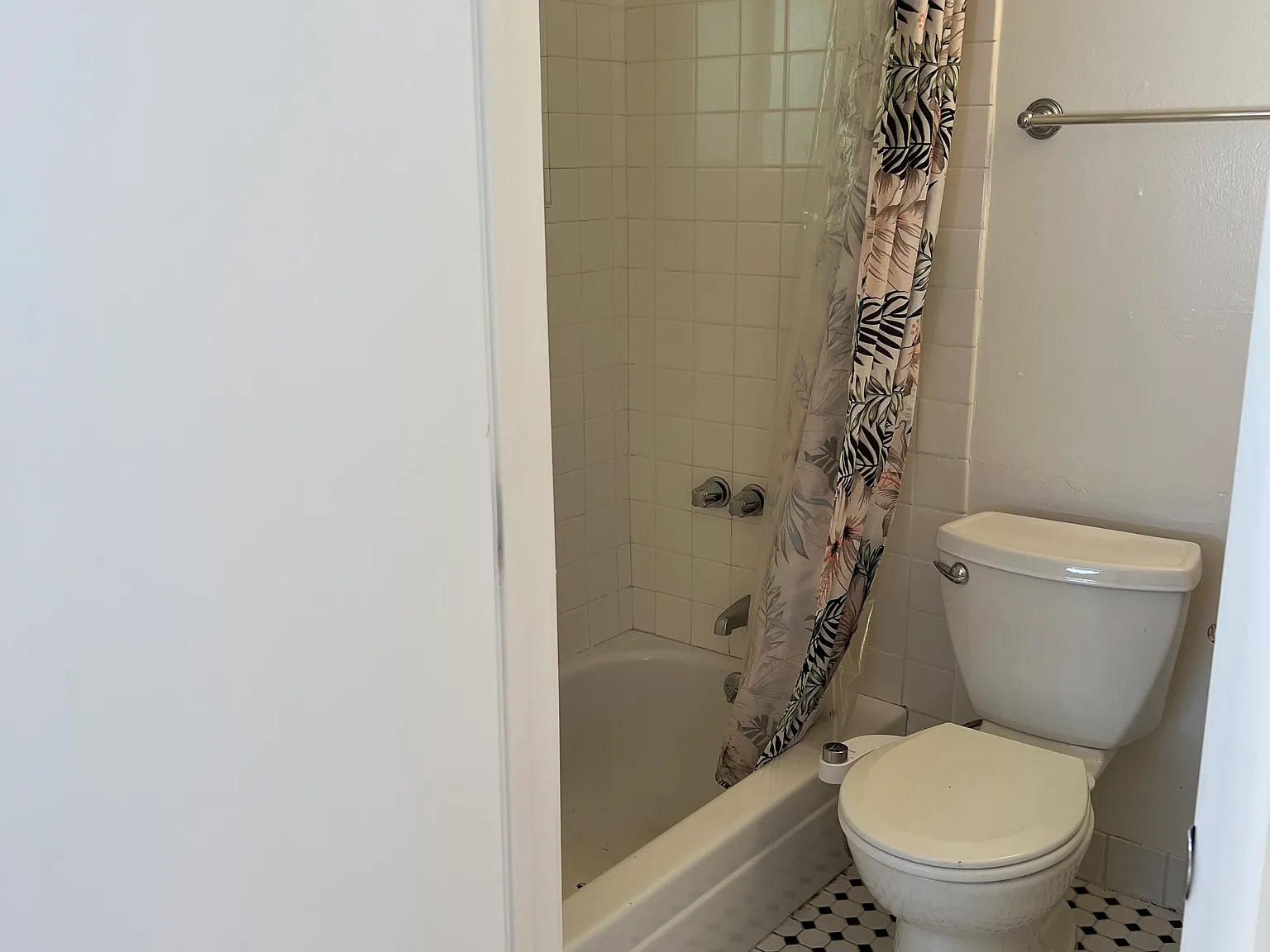 Studio, $1,695 — Photo 1