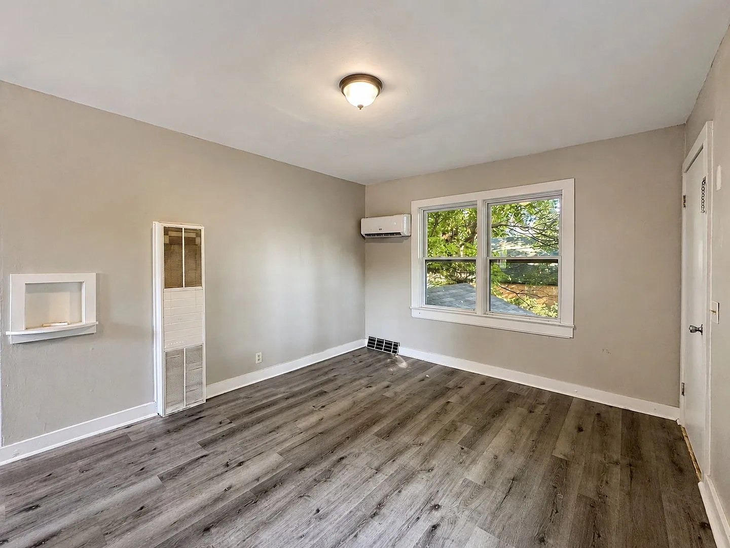 Water Street Quadplex — Photo 2