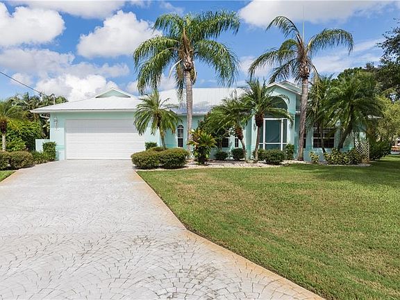 3rd image of 4602 SW 25th Ct