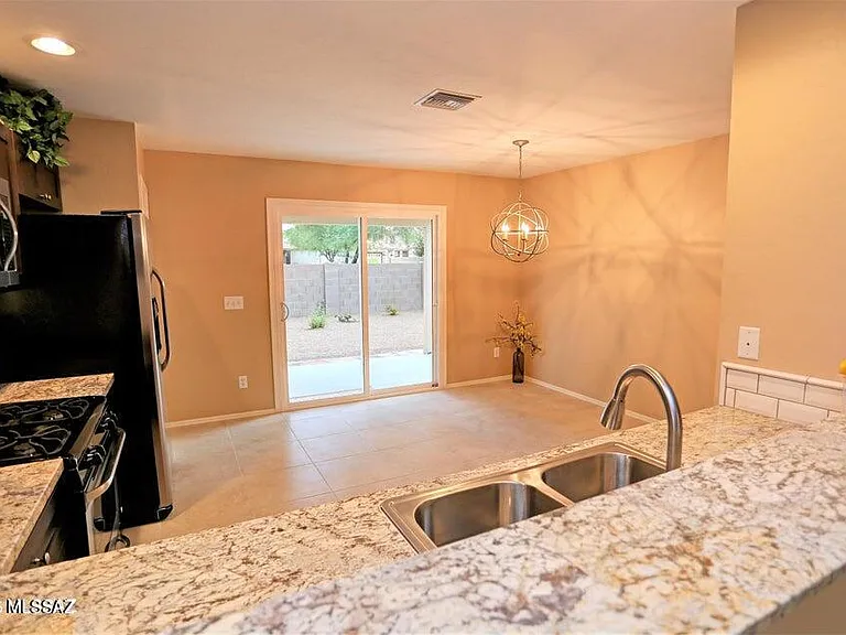 727 W Buffalo Grass Dr — Photo 13