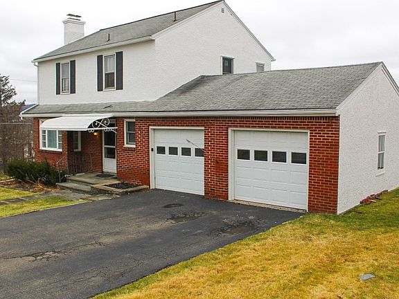 2nd image of 203 Pierce Ave