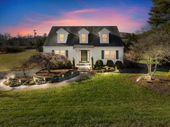 1645 Saint Andrews Cir, Blacksburg, VA 24060