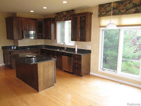 5th image of 5358 Pembrooke Crossing Ct