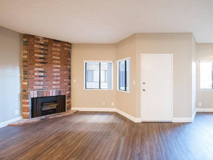 1st image of 1140 N Columbus Ave APT 104