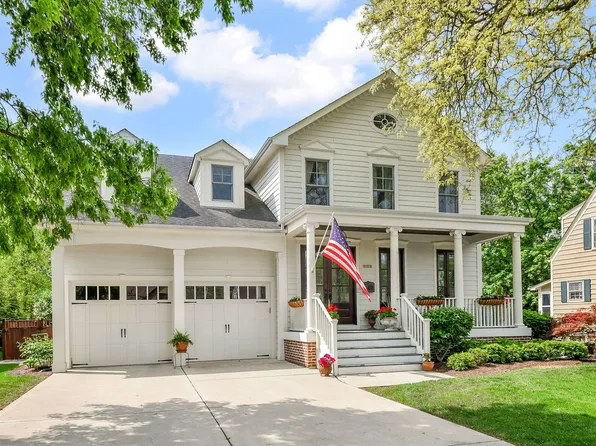 616 E Indiana St, Wheaton, IL 60187