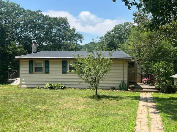 10 Briarcliff Ln, Spencer, MA 01562