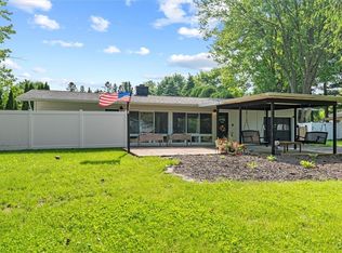 136 Barclay Rd, Camillus, NY 13031