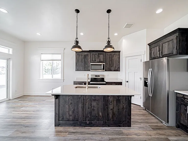3258 Harlow Dr — Photo 9