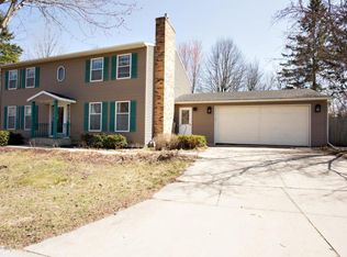2014 15th St NE, Rochester, MN 55906