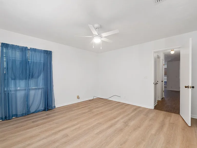 8479 NW 38th Dr — Photo 11
