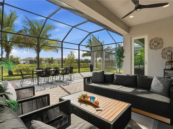 11394 Jacaranda DR, NAPLES, FL 34120