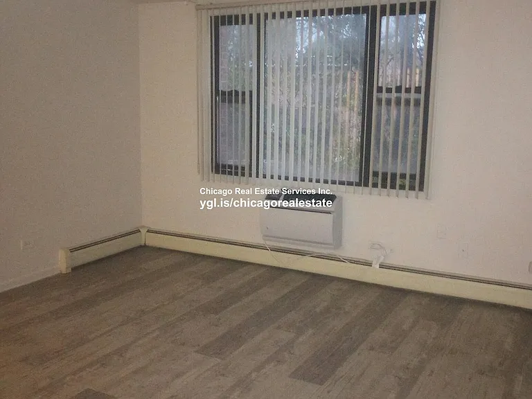 722 W Diversey Pkwy #201 — Photo 5