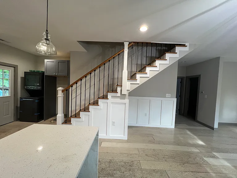 1817 Woodbine Ave — Photo 7