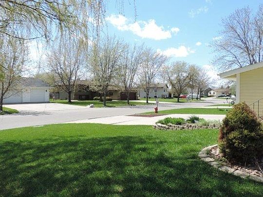5th image of 3010 Village Green West Loop Dr