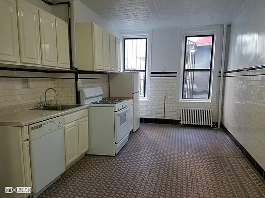 Rented by Citi Habitats | media 8