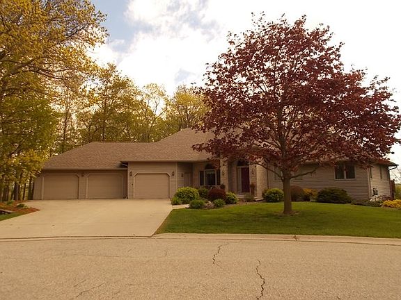 2nd image of 462 N 19th Ave