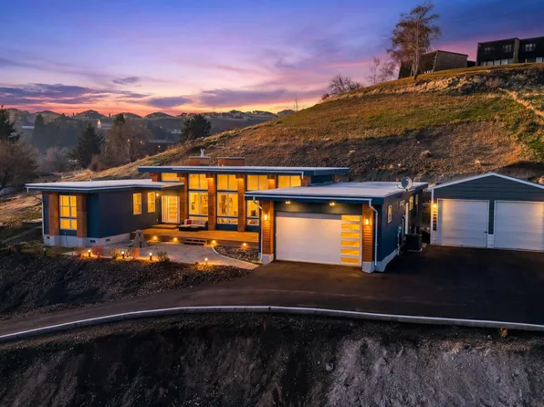 925 Goodlander Cir, Selah, WA 98942