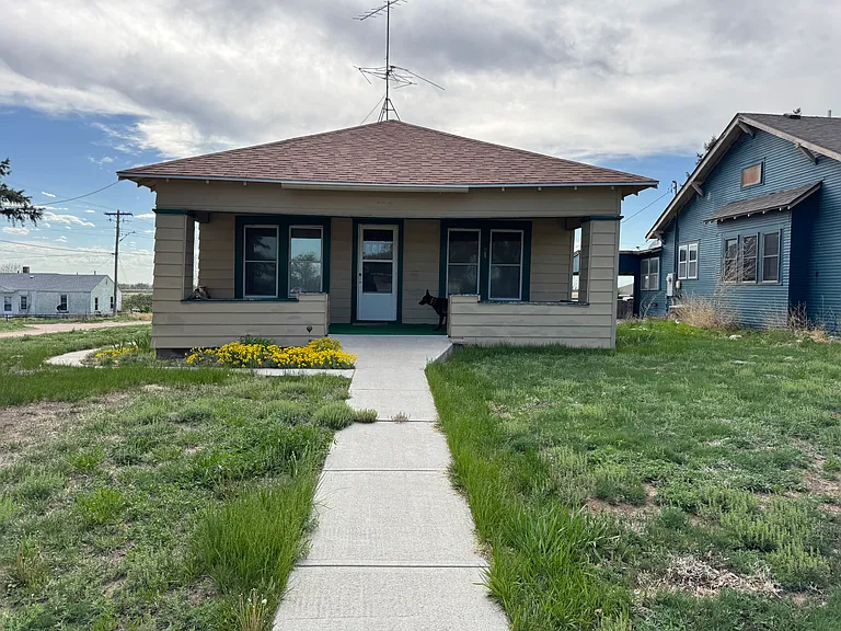 202 N Main St — Photo 3
