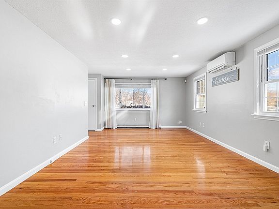 5th image of 235 Starling Rd