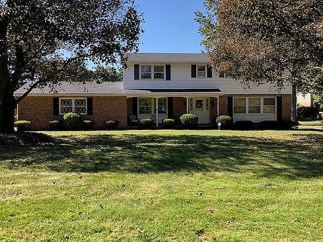 1st image of 545 Woodland Dr