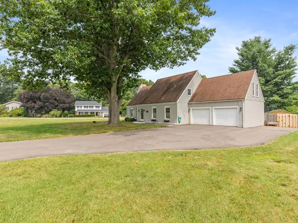 1629 Rhonda Rd, Saint Joseph, MI 49085