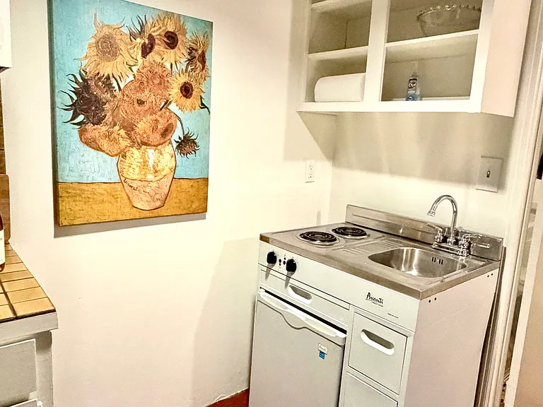 2421 Cheremoya Ave #1/2 — Photo 5