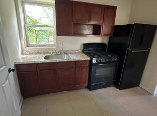 45 Jones St #2B, Newark, NJ 07103