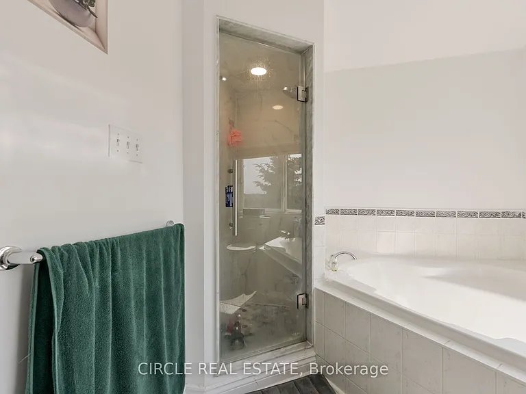 20 Spadina Rd #20 — Photo 34