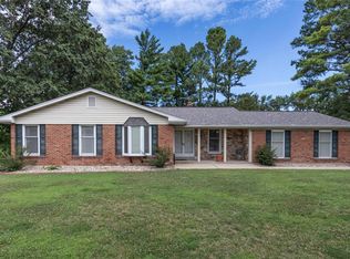 11604 Rossmoor Ln, Saint Louis, MO