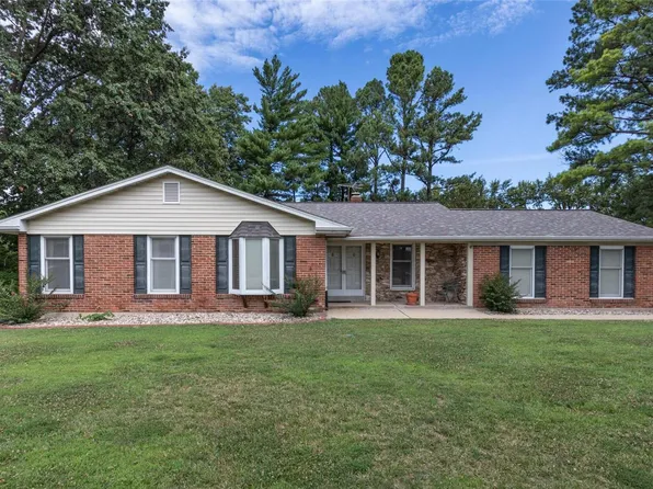 11604 Rossmoor Ln, Saint Louis, MO 63128