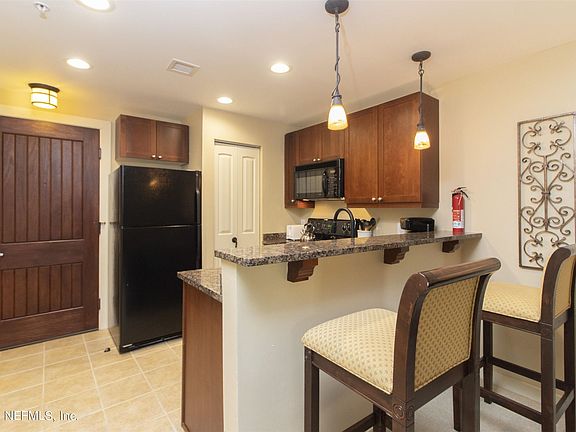 4th image of 955 Registry Blvd Unit No 213 Uni
