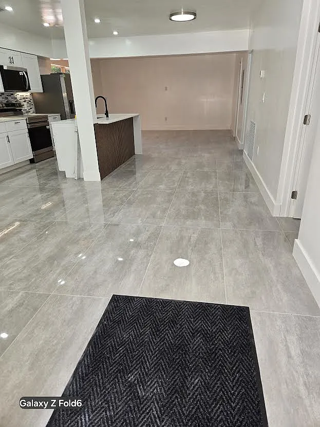 4 bed, 1672 sqft, $4,500 — Photo 1