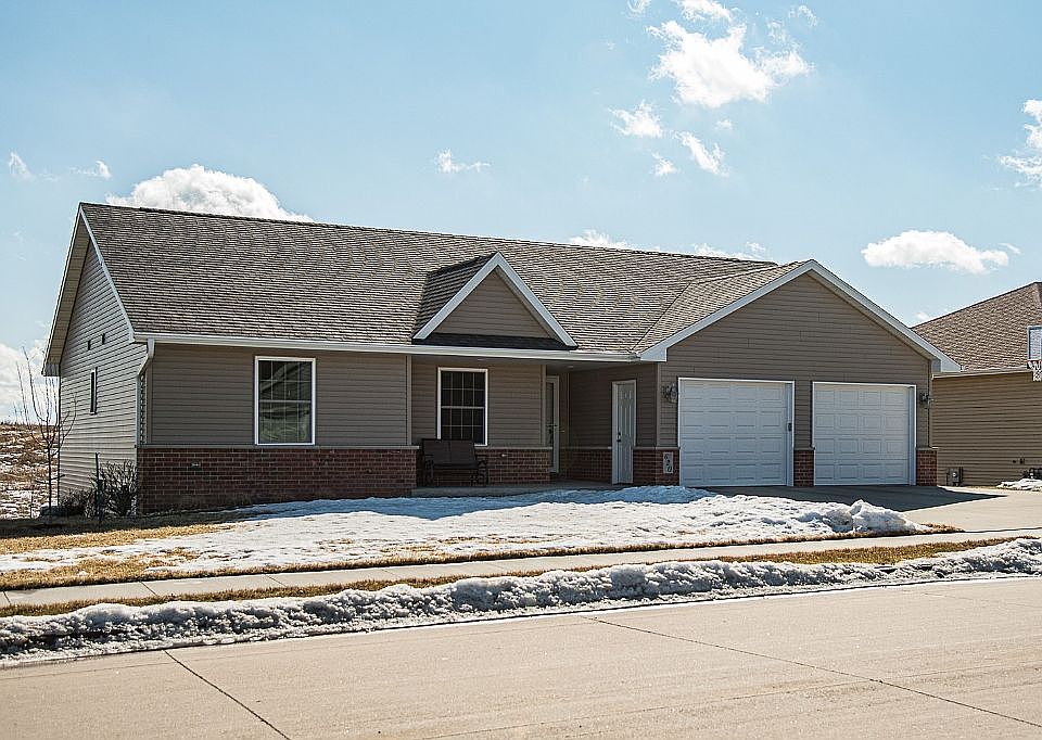 1st image of 620 Meadowland Ct