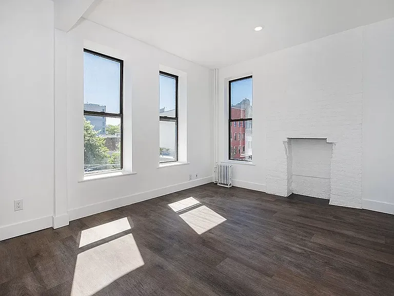 195 Franklin St #2F — Photo 2