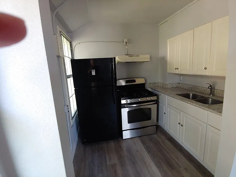 127 Sandmeyer St #4 — Photo 6