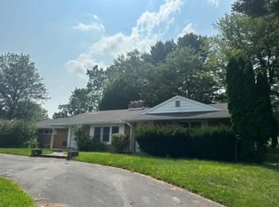 1810 Blue Barn Rd, Orefield, PA 18069