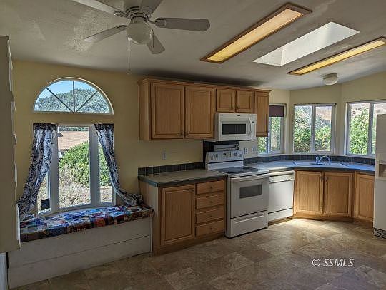 3rd image of 5 Fussel St