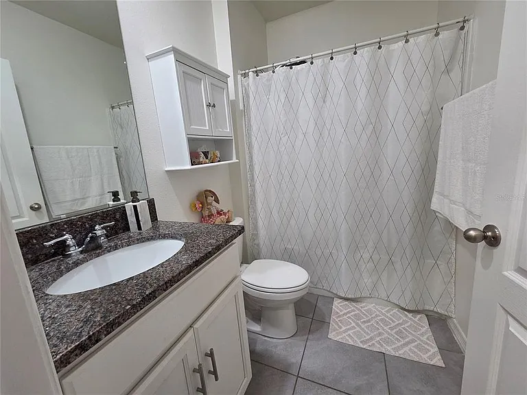 611 Grove St — Photo 11