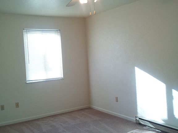 5th image of 7400 Crosscreek Dr APT 8