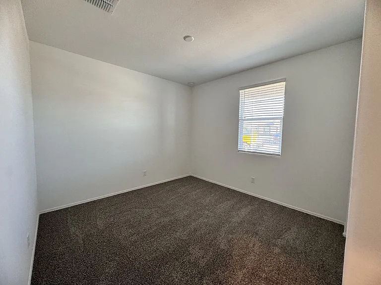 1137 W Chimes Tower Dr — Photo 31