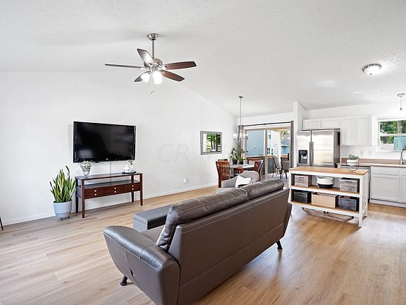 4th image of 600 Thistle Dr