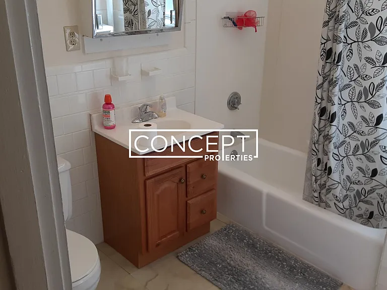 75 Longwood Ave #2R — Photo 3