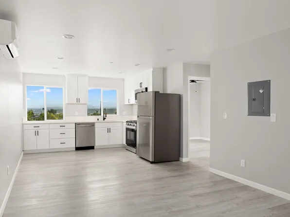 1889 Coolidge St, San Diego, CA 92111