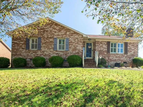 111 Ridge Creek Dr, Trinity, NC 27370