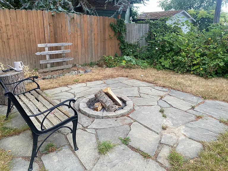 1011 W Hazel St — Photo 11