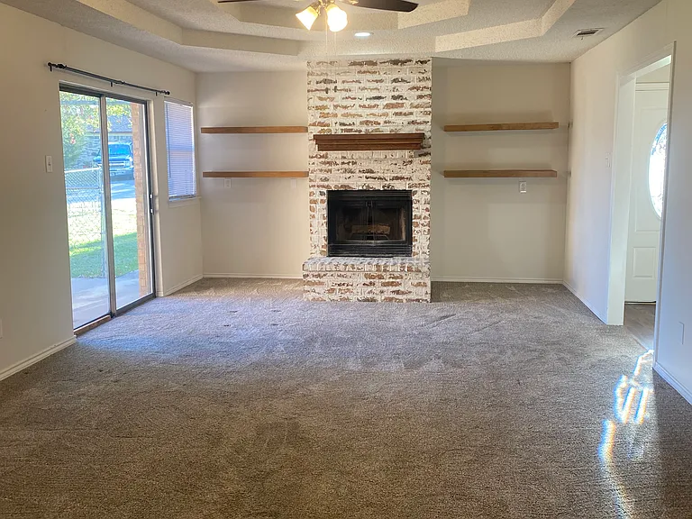 3440 Salmon St — Photo 2